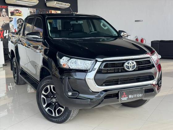 TOYOTA HILUX 2.8 D-4D TURBO DIESEL CD SRV 4X4 AUTOMÁTICO